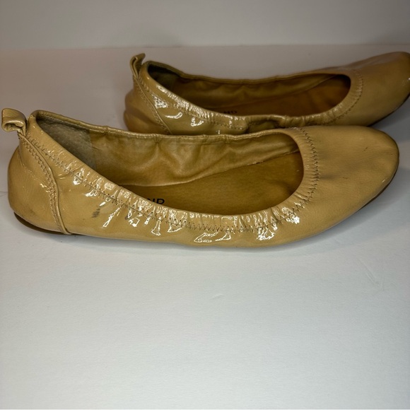 Lucky Brand Ballet Flats Women’s Size 8.5 Beige Vegan Patent Leather - Picture 7 of 11